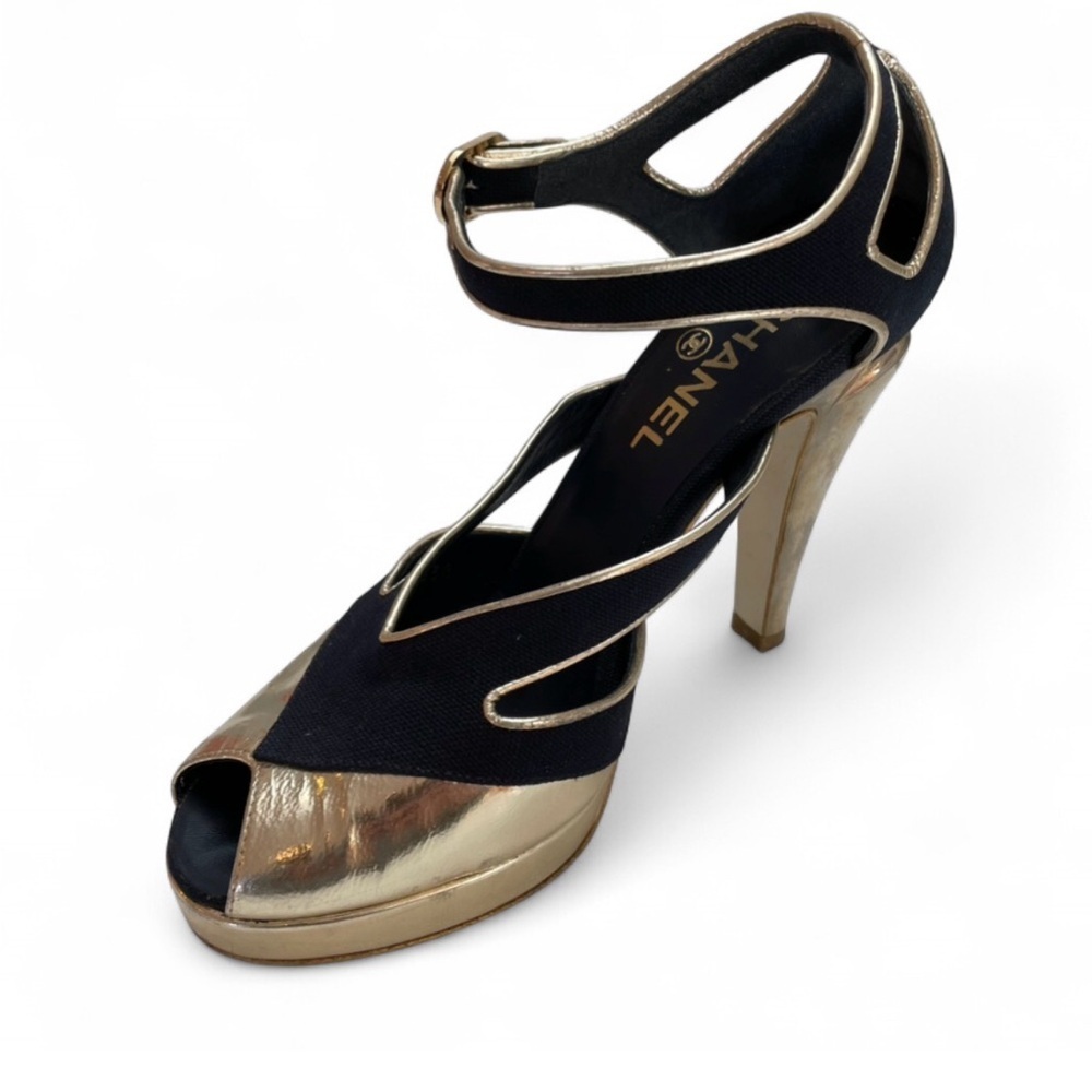Chanel Gold Leather & Navy Peep-Toe Heels Size 7.5 - Picture 3 of 15